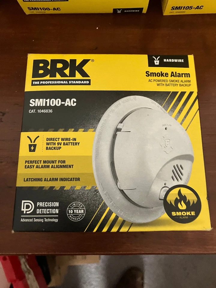 BRK cableado duro con batería de respaldo SMI100-AC ionización alarma de humo O3 2639 Foto 1 de 1