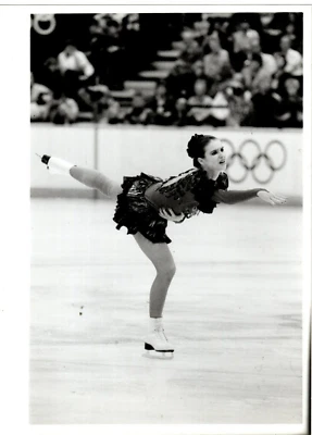 2 PHOTOS of 2 TIME - 1984 & 1988 - OLYMPIC GOLD MEDALIST SKATER - KATARINA WITT - Image 1 of 4