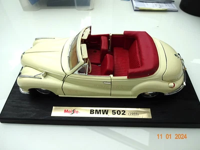 Modellauto BMW 502 (1955) in creme mit roter Innenausstattung von Maisto 1:18 - Bild 1 von 2
