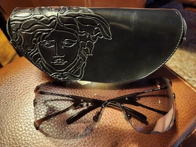 Vintage Versace Mod 2042 1009/8G Black Tone Frame Sunglasses Smoke Lens W Case - Image 1 of 4