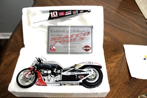 American Muscle- Screamin' Eagle/Vance & Hines NHRA Pro Stock Drag Bike - Picture 1 of 11