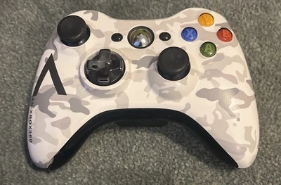Genuine Microsoft Xbox 360 Arctic Camouflage Wireless Controller Limited Edition - Image 1 of 3