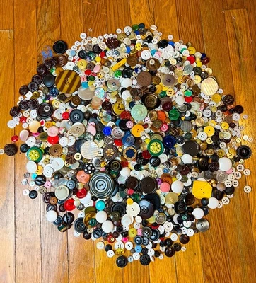 3LB+ Antique Vintage Button Lot Victorian Glass Celluloid MOP Colt Bakelite Vtg - Image 1 of 4