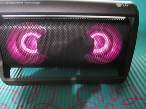 LG PK5 LAUTSPRECHER NUR FÜR TEILE FUNKTIONIERT ÜBERHAUPT NICHT VORFÜHRGERÄT - Bild 1 von 11