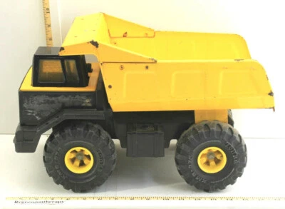 Vintage Tonka XMS-975 Dump Truck Pressed Steel & Plastic Yellow USA Used         - Image 1 of 4
