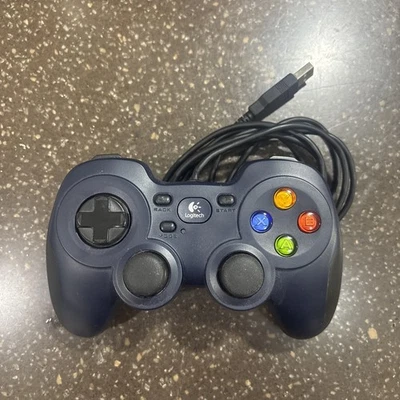 Logitech F310 Controlador Gamepad con Cable Consola Como Diseño 4 Interruptor D-Pad PC Foto 1 de 3