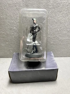 Sealed Eaglemoss 2008 DC Catwoman #0027 Die-Cast Collectible Statue Figurine - Picture 1 of 2