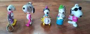 5 pc X Snoopy, Joe Cool, Red Baron Vintage Collectible Peanuts Keychains - Picture 1 of 11