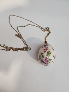 Vintage Floral Porcelain Egg Pendant Necklace Whimsy Fairy Grandma Prairie - Picture 1 of 6