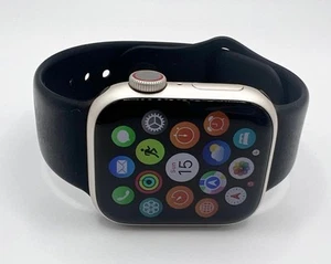 Apple Watch Series 7 41mm Starlight, Black Silicone Band (GPS +LTE) NKH83LL/A - Photo 1 sur 7