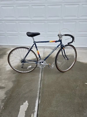Bicicleta de Carretera Peugeot Iseran Touring Años 80 55cm Mediana Cromoly Hecha en Francia  Foto 1 de 4