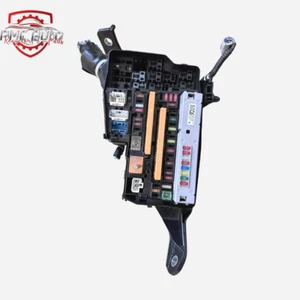 2017-2019 TOYOTA HIGHLANDER ENGINE BAY FUSE BOX ASSEMBLY WITH FUSES OEM - Picture 1 of 6