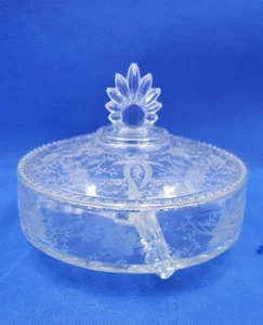 VTG PRESSED GLASS CANDY DISH W/3PART DIVIDED ETCHED FLORAL DESIGN - Picture 1 of 7