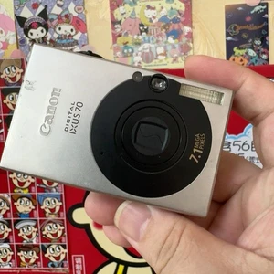 Canon IXUS 70/ SD1000 Digital Camera 7.1 MP 3X Optical Zoom with Accessories - Picture 1 of 6