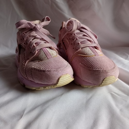 Scarpe Nike Huarache Run SE da bambina taglia 5 5 colore: rosa artico chiaro