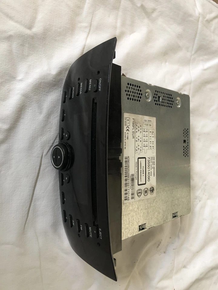 AUTORADIO PER FIAT Punto EVO 7355014090 (09>12) - Immagine 1 di 4