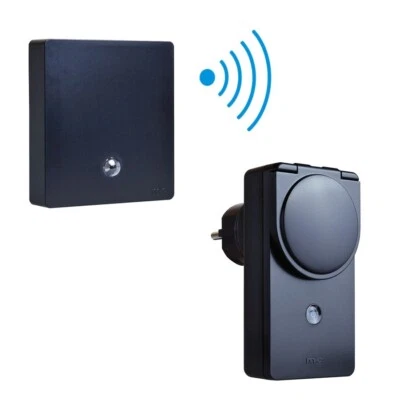 Funk Lichtsensor Dämmerungsschalter + Steckdose 230V Melder Außen Licht Schalter - Bild 1 von 2