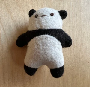 Hazel Village Mini Panda Stofftier Puppen Limited Edition Haselnuss Exklusiv - Bild 1 von 7