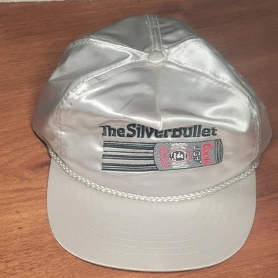 Gorra de camionero plateada con cierre de broche The Silver Bullet de Coors Light Beer vintage de los años 80 Foto 1 de 4