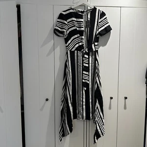 Oasis Linen Blend Dress UK 6 NWT Monochrome Hanky Hem RRP £55 - Picture 1 of 5