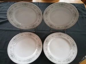 Lot of 4 Wade DIANE Fine Porcelain China 10 1/4" Dinner Plates Japan - Picture 1 of 4