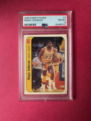 Pegatina Fleer Magic Johnson 1986 #7 Salón de la fama PSA 8 Foto 1 de 2