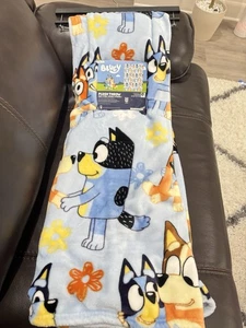 NWT Bluey & Bingo Plush Throw Blanket 50x70 - Picture 1 of 3