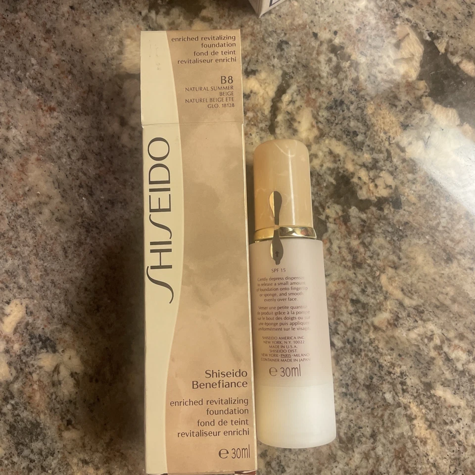 SHISEIDO BENEFIANCE ENRICHED REVITALIZING FOUNDATION B8 NATURAL SUMMER BEIGE - Image 1 of 4