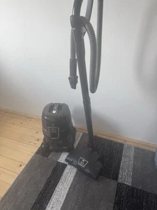 hyla est staubsauger inklusive Nimbus Nassreinigungsset und Elektrobürsten - Bild 1 von 4