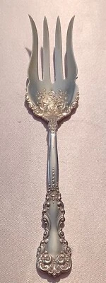 Tenedor pequeño para servir carne fría Revere by International Sterling - 6 1/2"-mono'd Foto 1 de 4