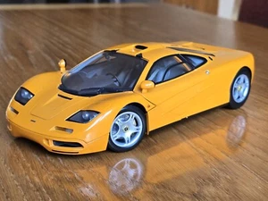 McLaren F1 Road Car Orange 1/18 Minichamps - Imagen 1 de 10