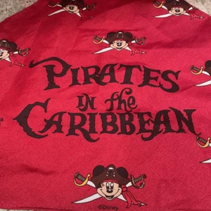 Disney Pirates of the Caribbean red triangle scarf. - Picture 1 of 5