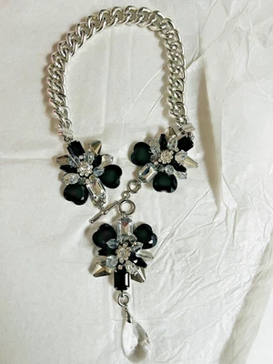 Impresionante collar de plata estilo Butler And Wilson cristales roseta negros y transparentes Foto 1 de 4