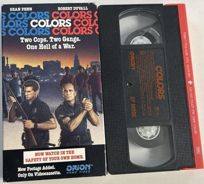 Vintage Colors Two Cops. Two Gangs. One Hell Of A War (VHS, 1994) Pre-Owned - Imagem 1 de 2