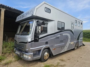 Iveco 7.5 ton horse lorry, custom built to high spec by Solitaire - Picture 1 of 17