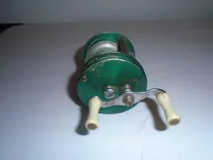 FISHING REEL VINTAGE GREEN HORNET BRONSON NO 2200 ANTIQUE SCARCE - Picture 1 of 5