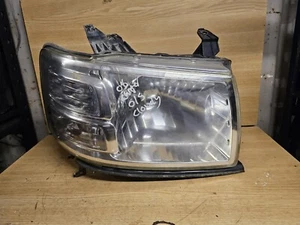 2008 Ford Ranger O/s Drivers Headlight Cloudy - Picture 1 of 6