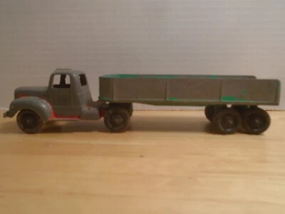 Camión remolque utilitario Mack 1947 Tootsie Toy de colección 9" de largo Foto 1 de 4
