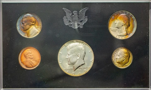 1969-S US MINT PROOF SET 40% SILVER HALF DOLLAR UNC TONED #31 (DR) Cover