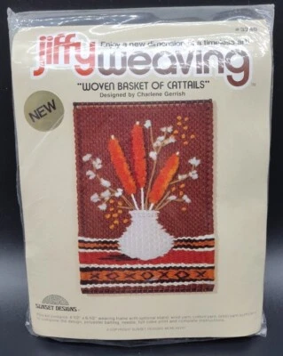 KIT DE TEJIDO JIFFY DISEÑOS ATARDECER AÑOS 70 DE COLECCIÓN "Cesta Tejida de Colas de Gata" Nuevo Foto 1 de 4
