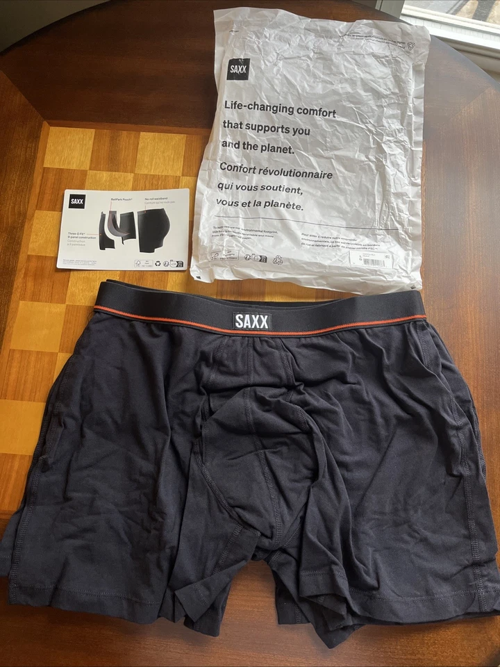 Paquete de 3 calzoncillos boxer de algodón elástico sin parar SAXX para hombre talla grande Foto 1 de 4