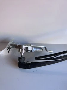 2013 Nissan Murano Rear Wiper Motor With Arm, Preowned - Picture 1 of 3