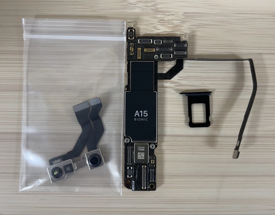 Placa madre iPhone 13 128 GB desbloqueada placa lógica de repuesto - Face ID Foto 1 de 1