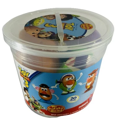 Lote de peças aleatórias Mr. Potatoe Head em balde Toy Story 3 - Imagem 1 de 4