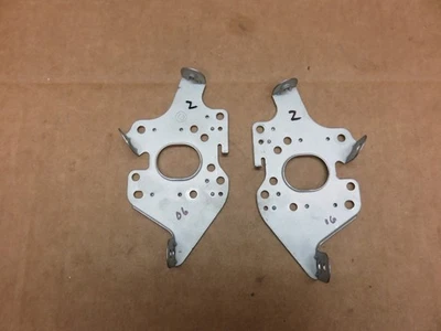 2004-2007 OEM SCION xB DASH RADIO BRACKET MOUNT SIDE PLATE STEREO - Image 1 of 2