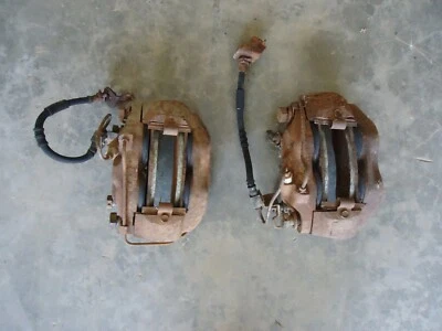 Juego de pinzas de freno de disco Ford Thunderbird 1967 Galaxy OEM Foto 1 de 2