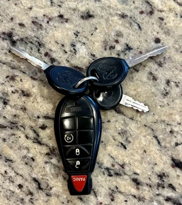2012 Dodge Ram 1500 2500 3500 4500 5500 Remote Start Key Fob OEM & 2 Door Keys - Picture 1 of 3