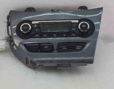 2013 年福特福克斯加热器交流气候控制 — 第 1/2 张图片