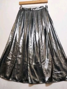 Who What Wear Sz 2 Shiny Metallic Skirt Silver Pewter Pleats Midi Flow Christmas - Imagen 1 de 20