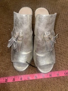 Mules de tacón de gamuza dorada Karl Lagerfeld Hettie para mujer talla 8,5 - Imagen 1 de 7